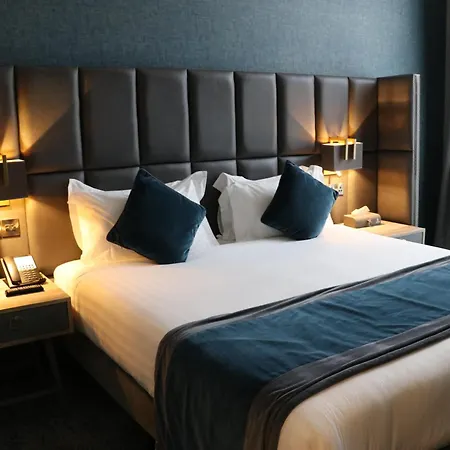 Hotel Iveagh Garden 4*