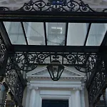 Hotel Iveagh Garden