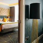 Iveagh Garden Hotel 4*