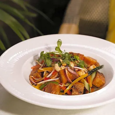 艾维花园酒店 4*