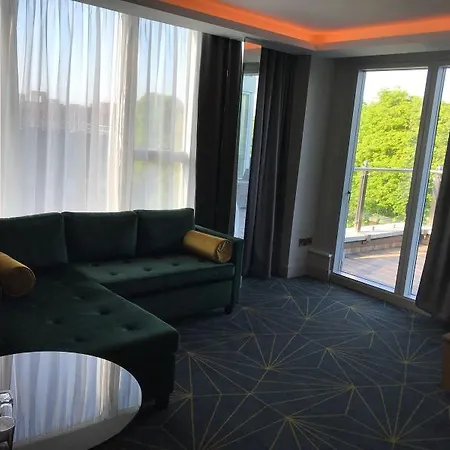 酒店 艾维花园酒店 4*