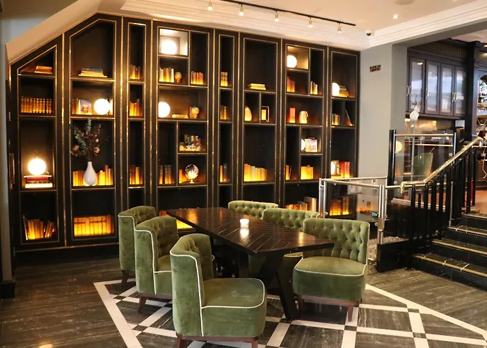 Hotel Iveagh Garden 4*