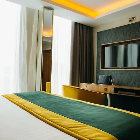 Hotel Iveagh Garden 4*