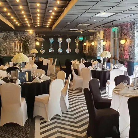 艾维花园酒店 4*
